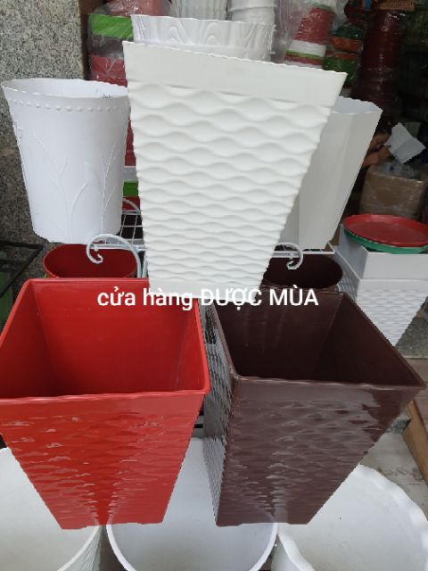 Chậu nhựa vuông cao- vuông mắc lưới-27x35cm