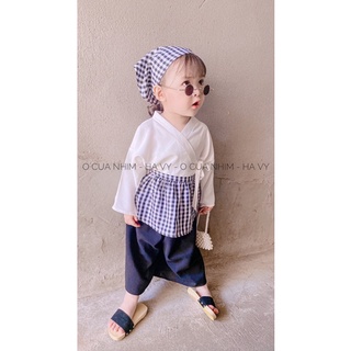 Kính thầy bói hot trend cho bé ❤️