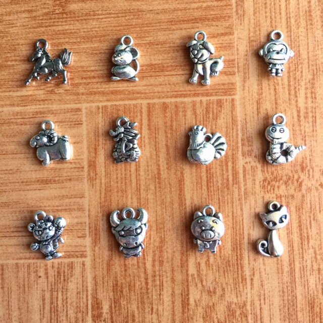 1 mặt con giáp chọn mẫu