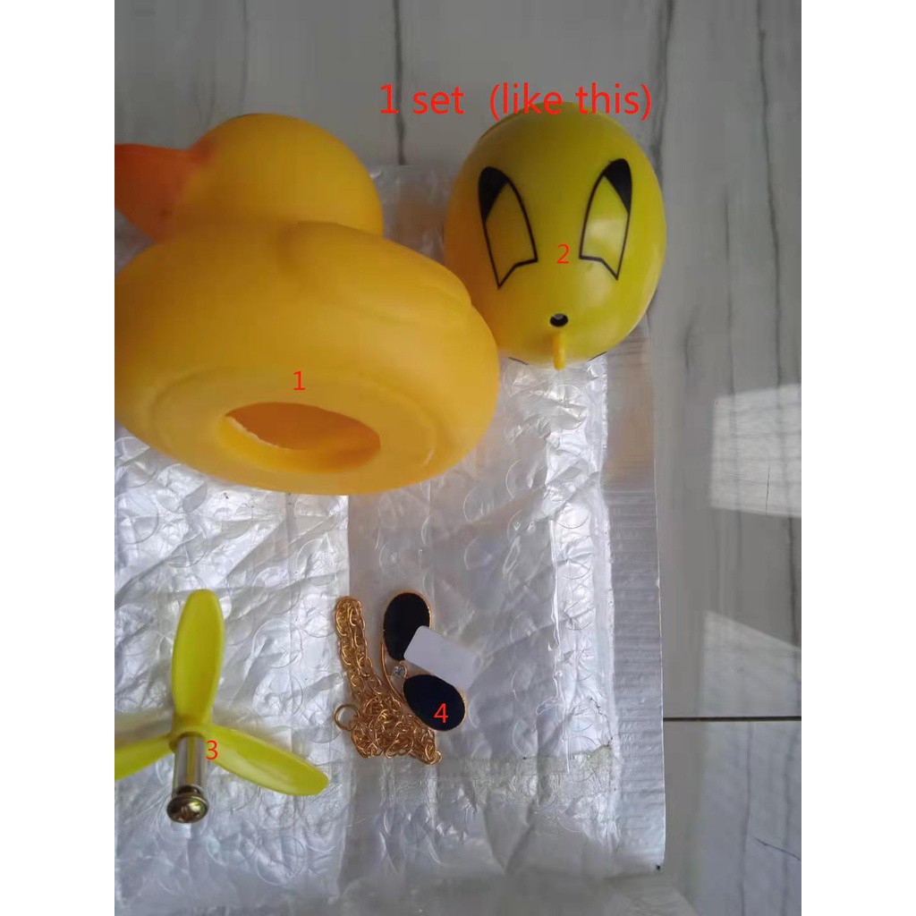 Mô hình chú vịt dễ thương trang trí xe ô tô