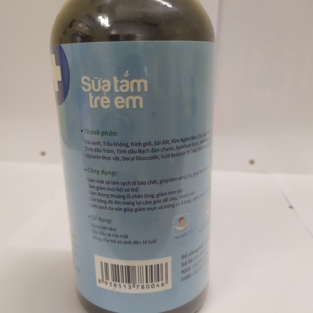 Sữa tắm gội Thảo Dược  Momcare cho trẻ sơ sinh và trẻ em 500ml