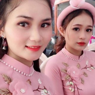 Bộ áo dài kèm quần cùng chất cùng màu lụa