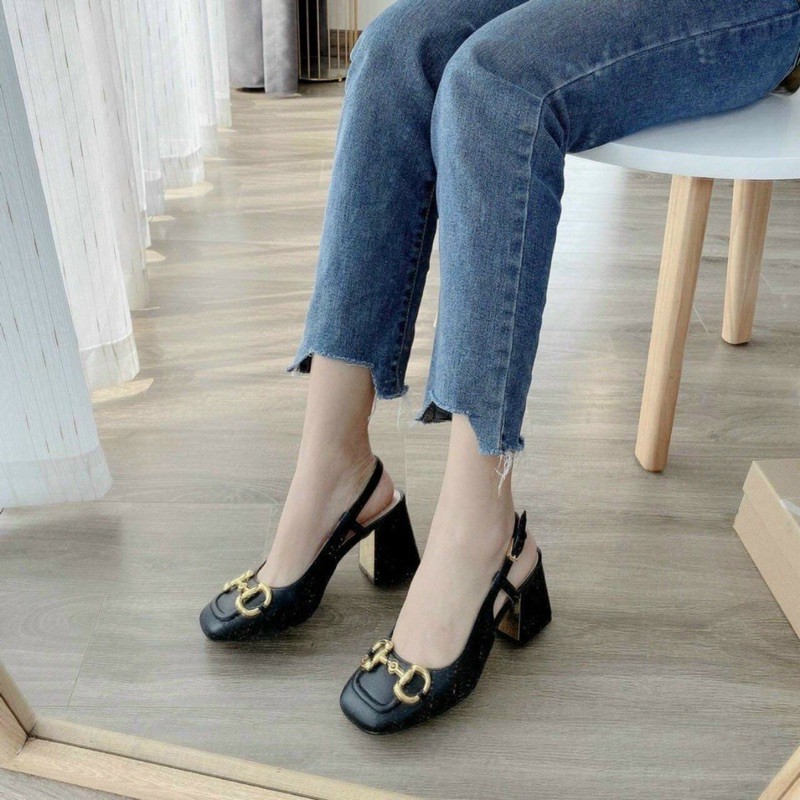 Sandal nữ bít mũi quai xích 7cm phân đế vuông