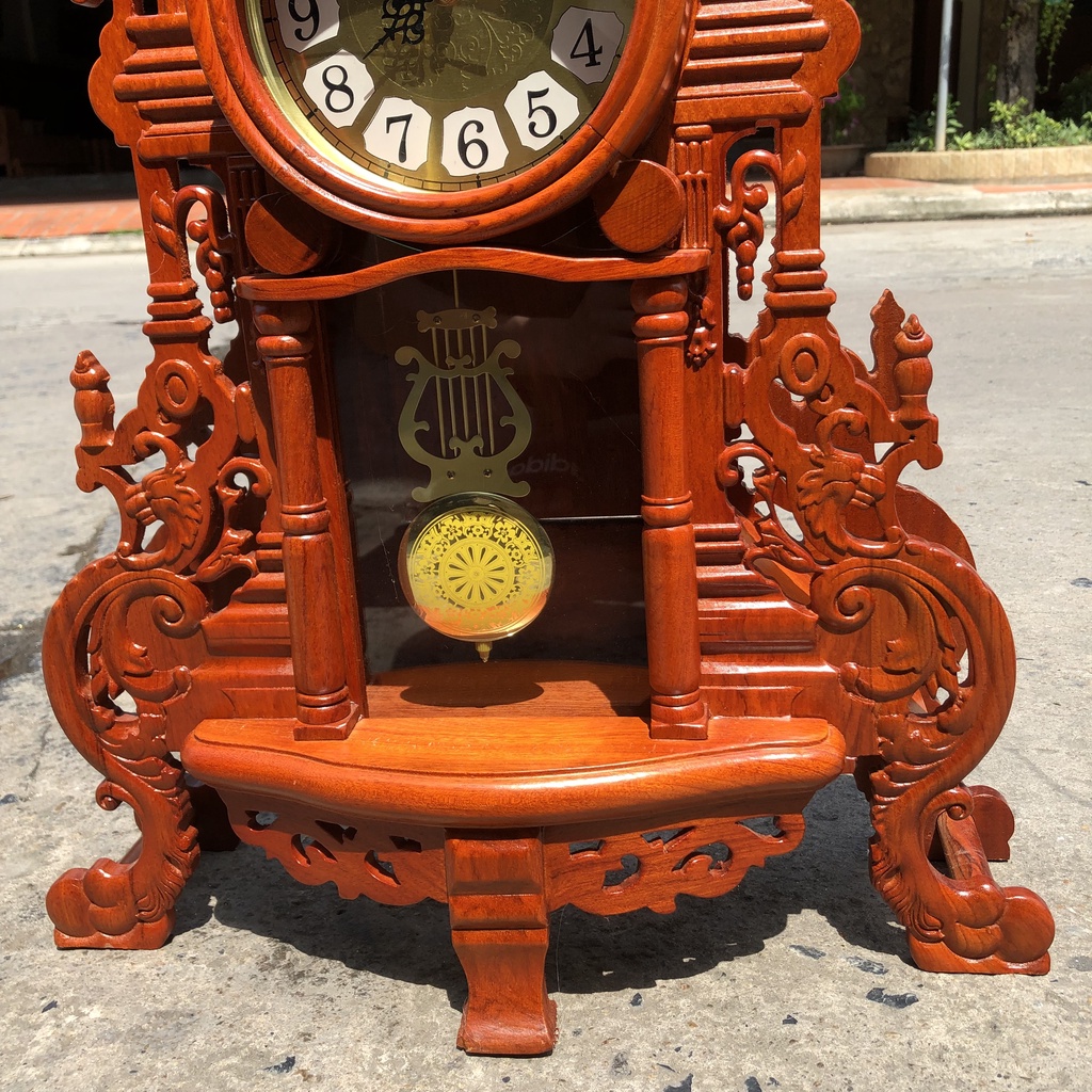 Đồng Hồ Quả Lắc mẫu Đuôi Công gỗ Hương Ta kích thước 72 x 48 x 15 cm