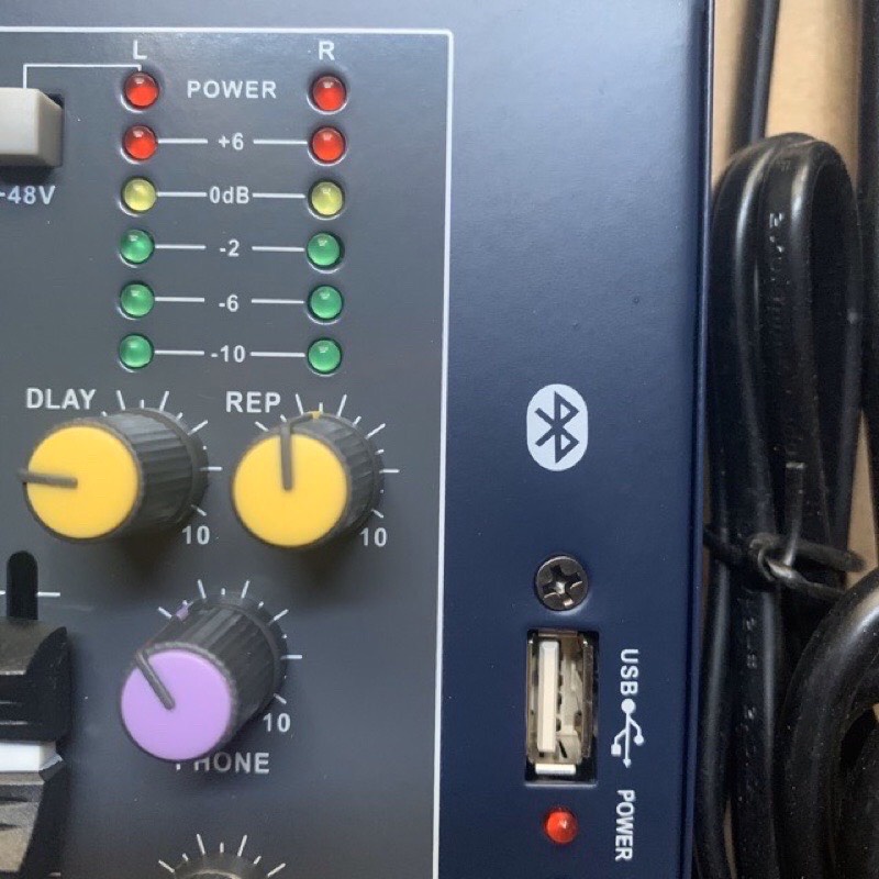 Bàn Trộn Âm thanh MIXER F4 Có Bluetooth hỗ trợ mic 5v và 48v Đầy đủ phụ kiện và dây livestream bảo hành 1 năm