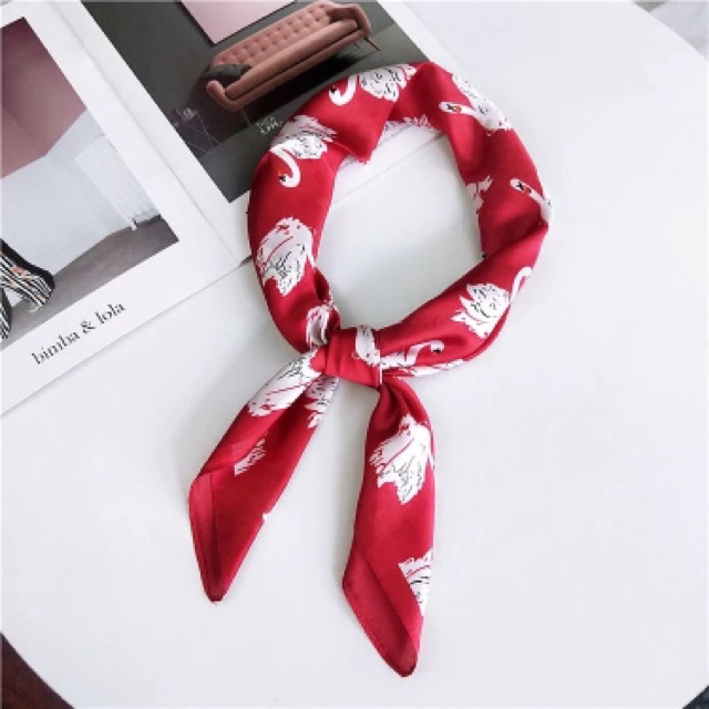 Khăn turban lụa vuông size 70x70cm Hình con thiên nga - Maben