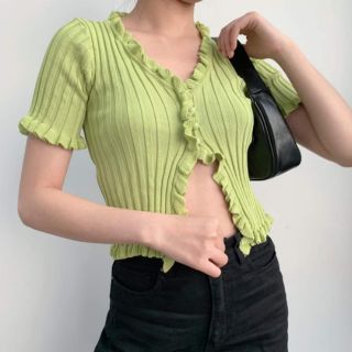 Áo crop len gân Jennie