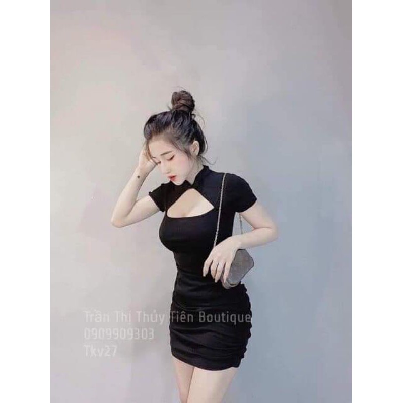 Váy khuy hở ngực dúm sườn ôm body