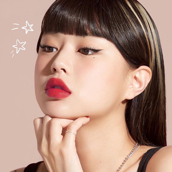 Son nước trang điểm dưỡng ẩm thiết kế lọ nhỏ mini