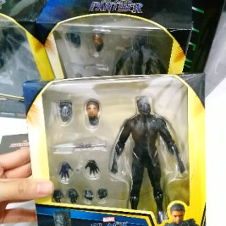 Mô hình Mafex Black Panther