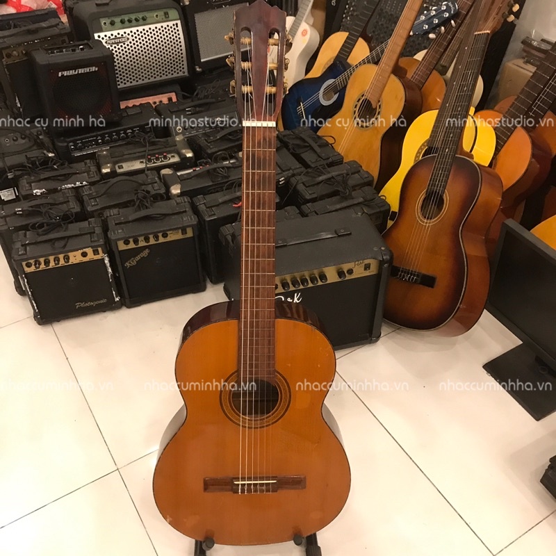 Đàn Guitar Classic Nhật Terada 400 #C08 đã qua sử dụng . Đàn Nylon Nhật đã qua sử dụng, cần thẳng, âm thanh hay