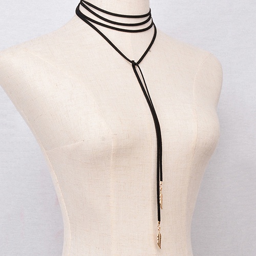 Vòng Cổ Choker Dây Nhung Đính Lông Vũ Thời Trang