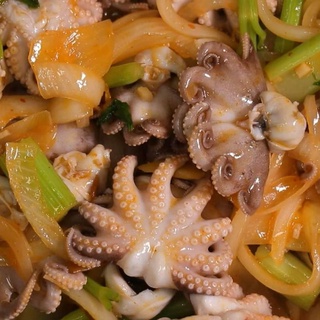 1kg bạch tuột baby(giao nhanh tp hcm)