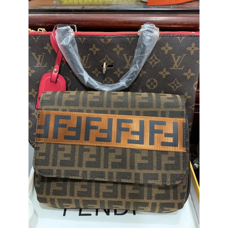 Túi cặp đeo chéo/xách sale