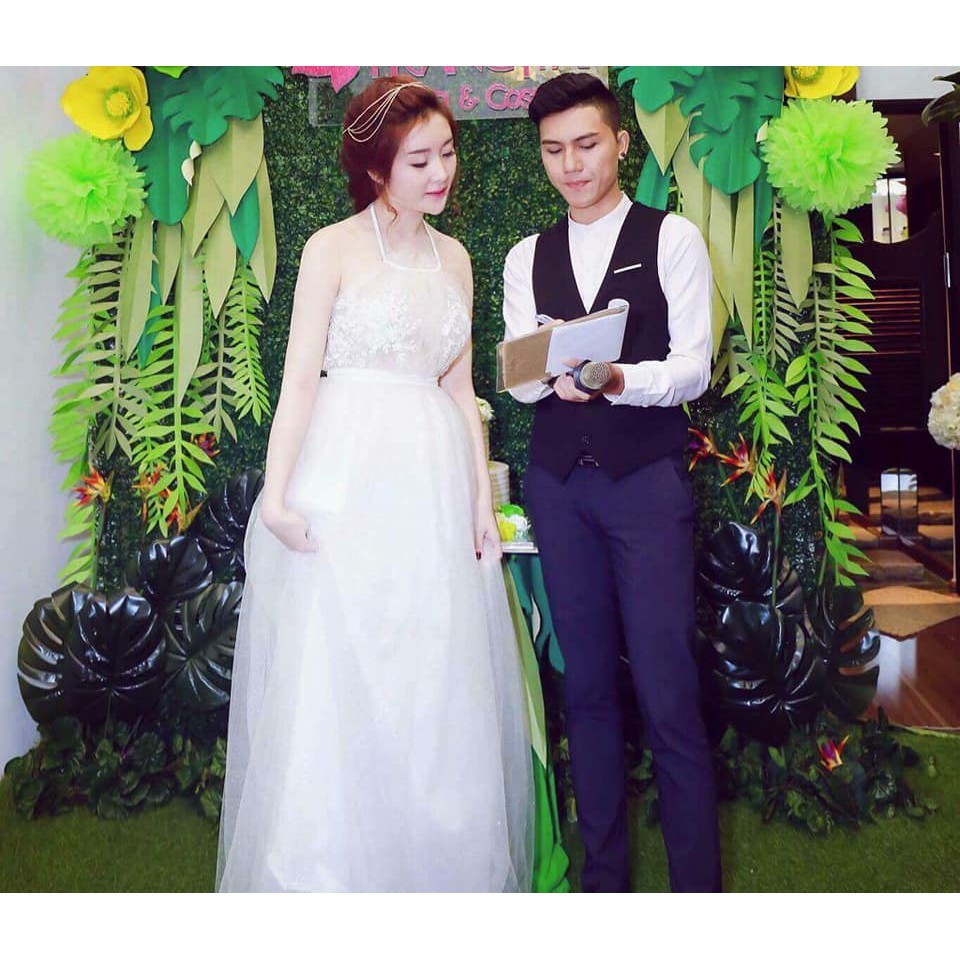 Đầm cổ yếm lấp lánh