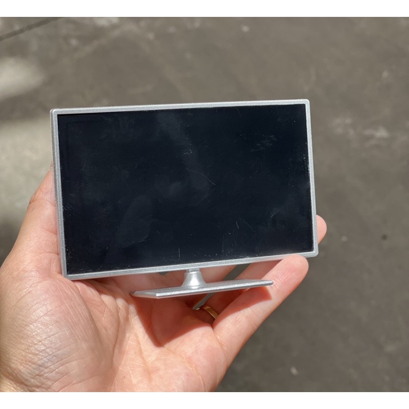 Mô hình Tivi 1/6 tháo được chân có 3 màu cho nhà búp bê