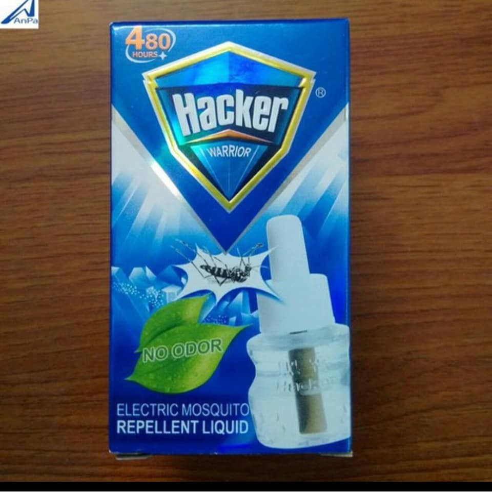 Máy đuổi muỗi kèm Tinh dầu đuổi muỗi Hacker 1 lọ sử dụng 480 giờ, an toàn cho sức khỏe trẻ nhỏ và cả gia đình