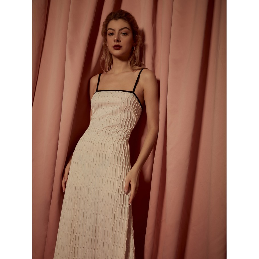 COCO SIN - Đầm 2 Dây Trắng Viền Đen | BigBuy360 - bigbuy360.vn