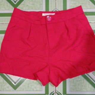 Quần soóc màu hồng
