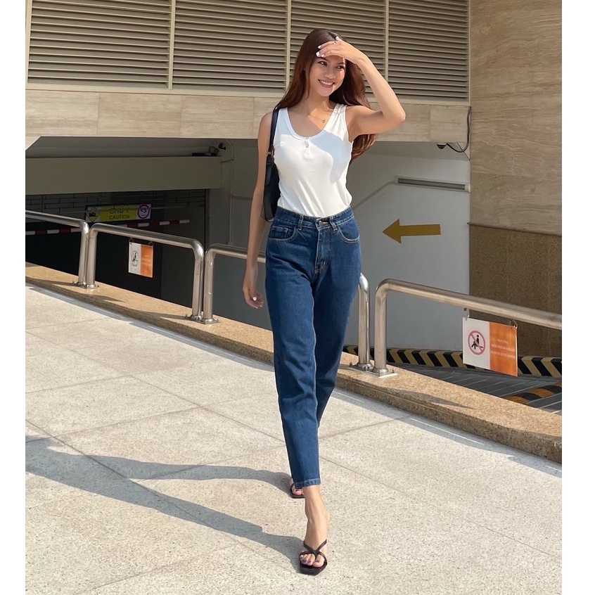 Quần Jeans Nữ Lưng Cao Dáng Momfit Classic Blue - Local brand Hashtagem ( Mã MFJ.3 )