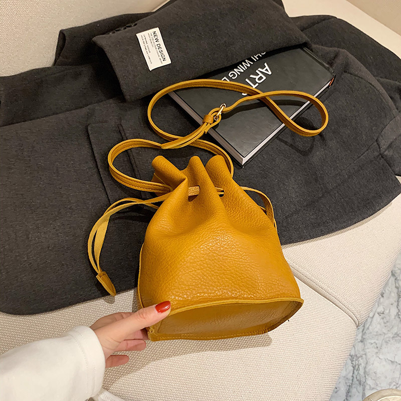 Túi xách tay đeo vai IELGY dạng xô mẫu 2021 phong cách Hong Kong thời trang dành cho nữ