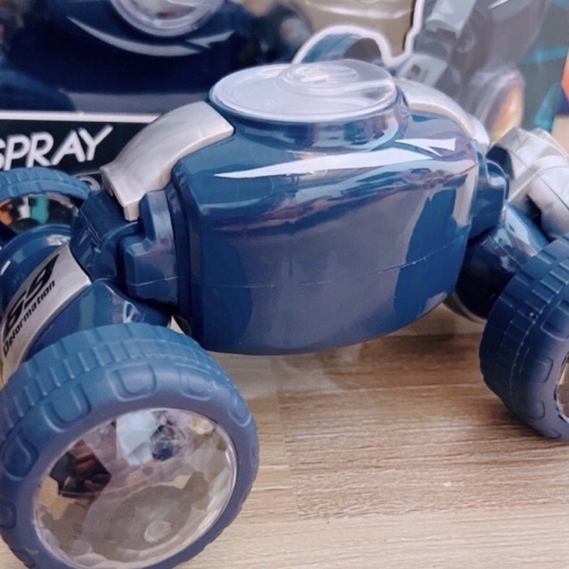 Xe Địa Hình Đồ Chơi Bánh Gập Và Xoay 360 Độ Kết Hợp Phun Sương Bằng Nhựa Abs Cao Cấp Cho Bé.