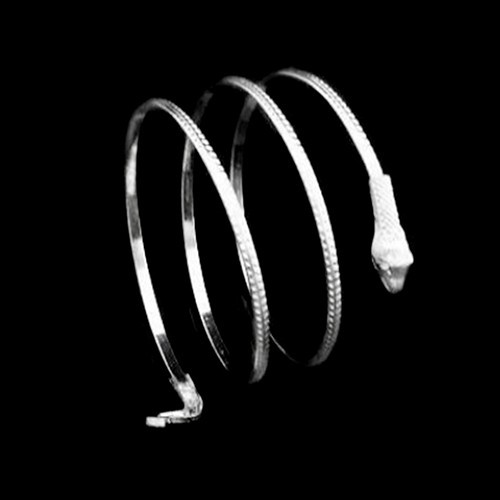 Vòng tay xoắn hình rắn kiểu dáng độc đáo cho nữ | BigBuy360 - bigbuy360.vn