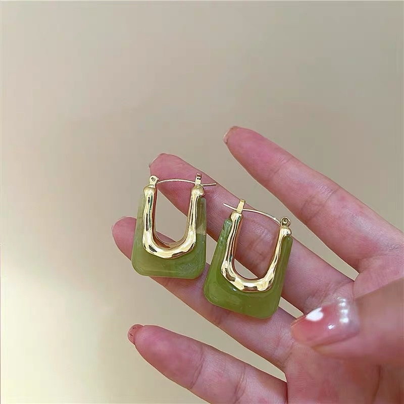 Bông tai vuông nhựa vân