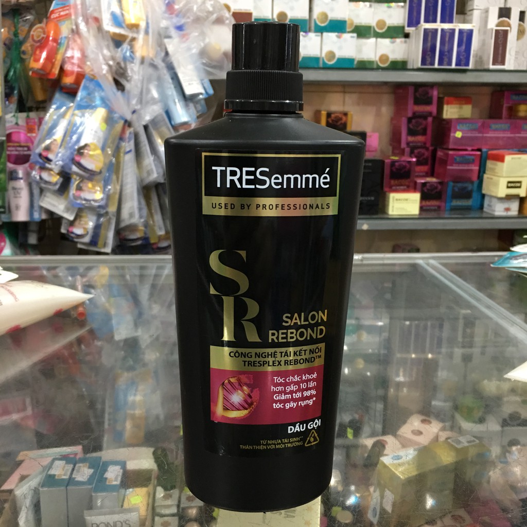 Dầu Gội Phục Hồi Tóc Khô Và Hư Tổn TreSemme Shampoo Moisture Rich 640g