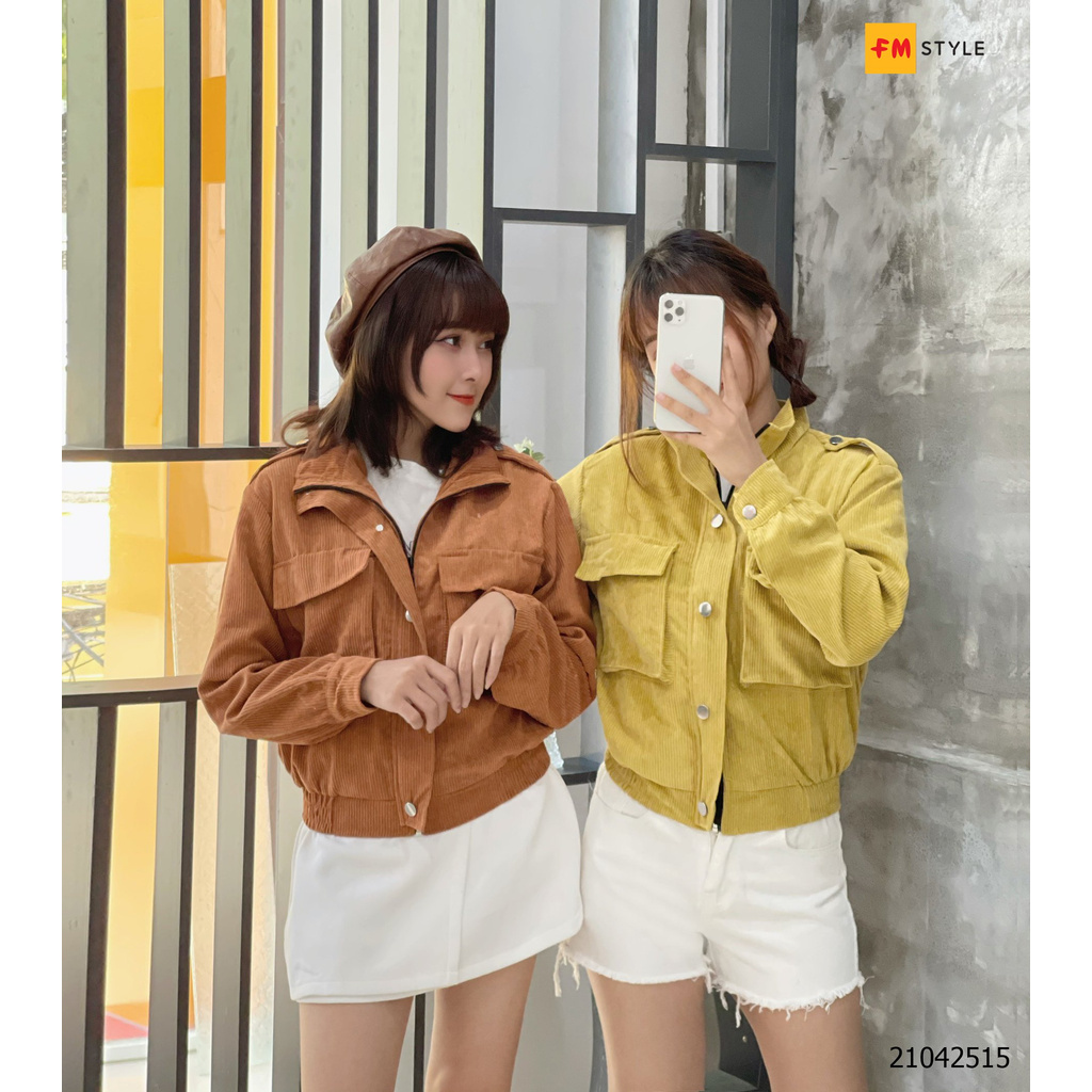 Áo khoác kaki nữ FM Style form rộng dáng ngắn chất xịt phối túi siêu xinh thời trang thu đông 210704113