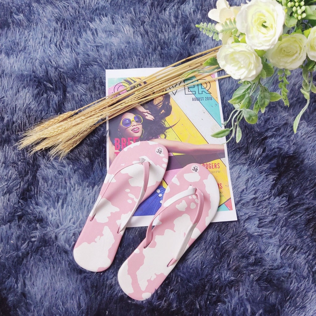 Dép xỏ ngón quai mảnh họa tiết hình bò sữa siêu cute