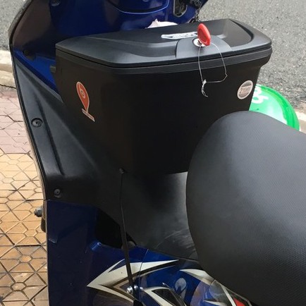 Thùng Giữa Givi Wave RSX 110  - Thùng Đựng Đồ Giữa Xe Wave RSX 110 - Thùng Givi Wave RSX 110 - Bạn Phượt