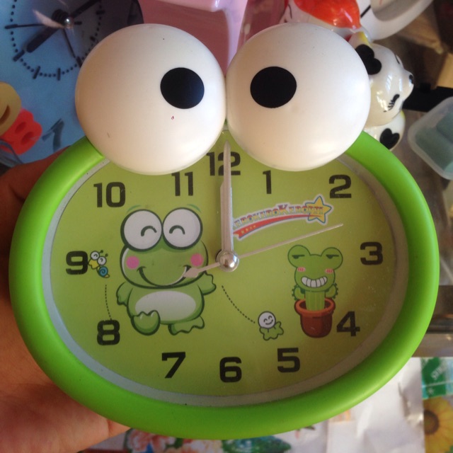 Đồng hồ báo thứ để bàn con ếch to