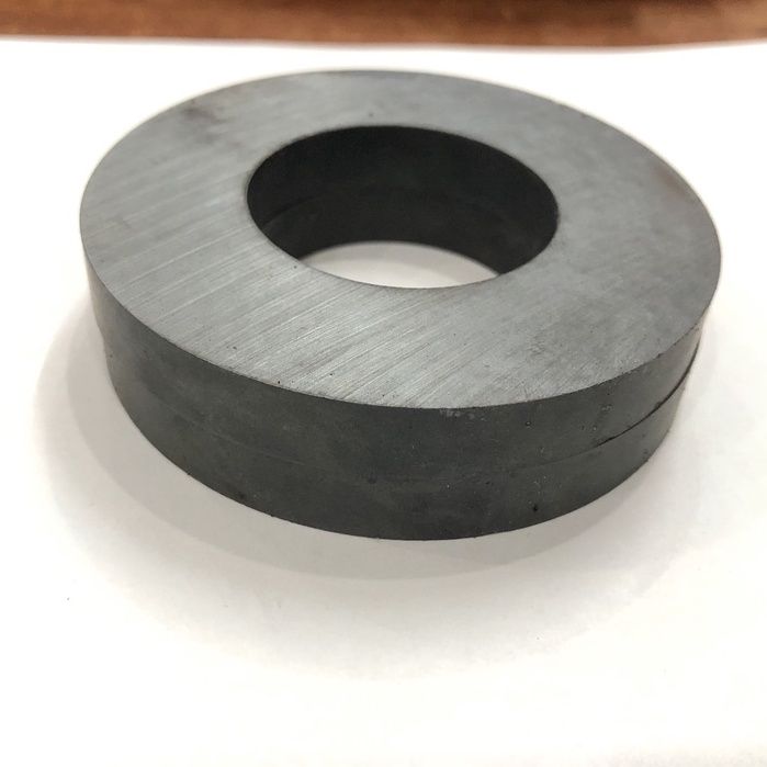Nam châm dùng làm loa Ferrite 80x10 lỗ 40mm GAOMS, giá thành rẻ