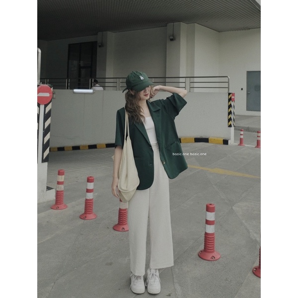 Áo khoác blazer cộc tay form oversize có đệm vai Bazic one | BigBuy360 - bigbuy360.vn