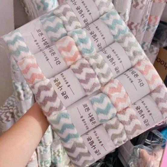 Combo 10 Khăn Mặt Kẻ Sọc Xuất Hàn Size 30cmx50cm