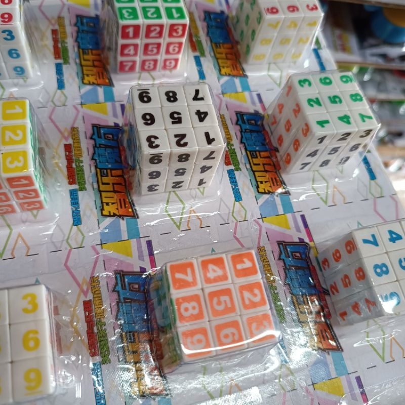Đồ chơi rubik Vỉ 24 chiếc rubik mini