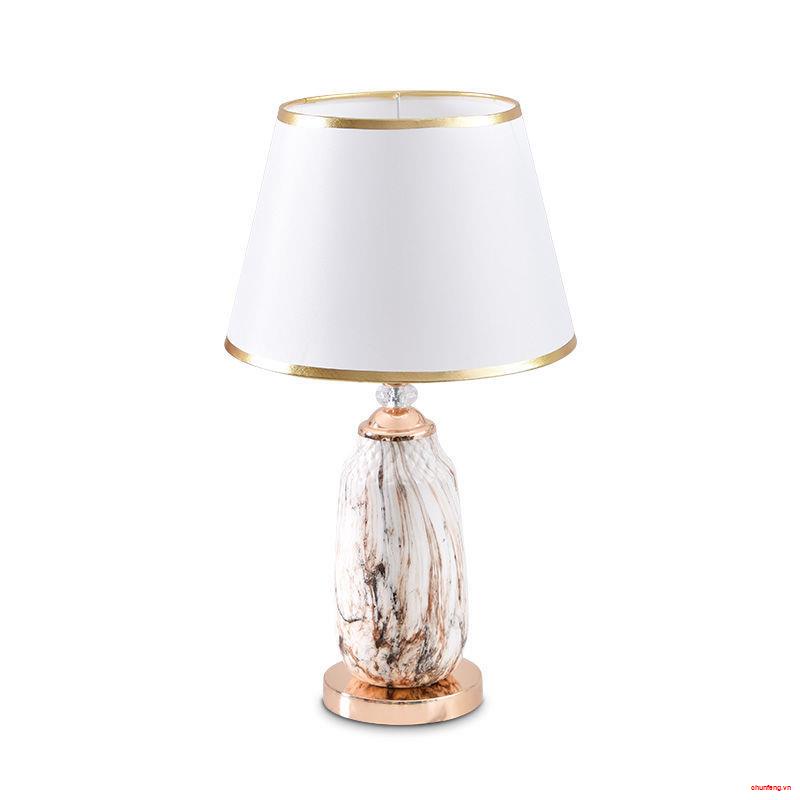 Đèn để bàn bằng sứ thiết kế đơn giản hiện đại phong cách châu Âu