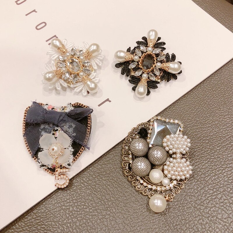 Ghim cài áo kiểu hoa trà đính đá thời trang dành cho nữ