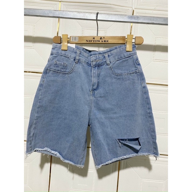 Quần sooc bò xẻ to DH8