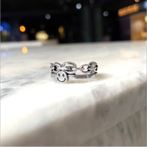 NHẪN HỢP KIM PHONG CÁCH CỔ ĐIỂN CHROME HEARTS THỜi TRANG CÁ TÍNH NHẪN NAM VÀ NỮ RETRO NHẪN TITAN FREESIZE