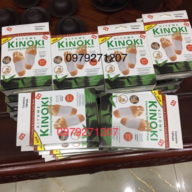 Dán thải độc chân Kinoki Nhật Bản(hộp 10 miếng dán)