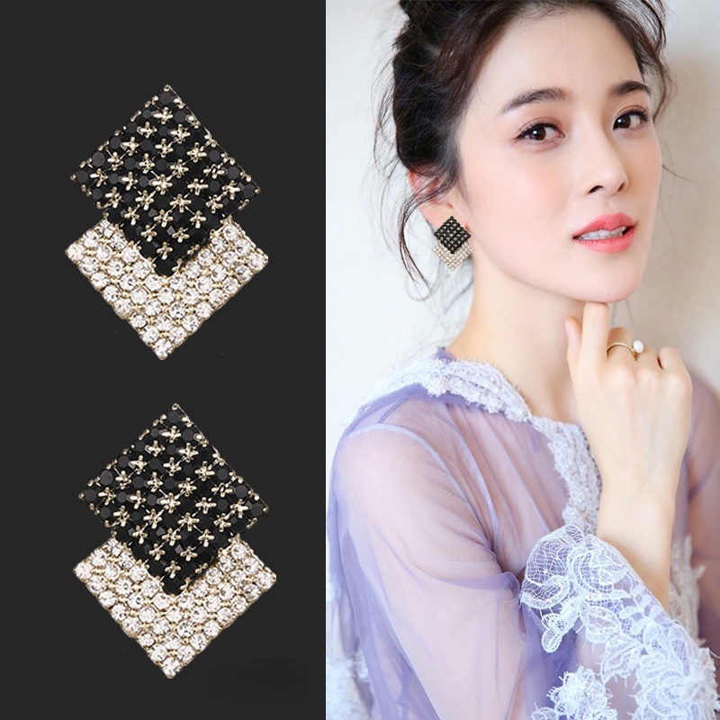 Bông Tai Đính Đá Hình Vuông Màu Trắng Đen Phong Cách Hàn Quốc