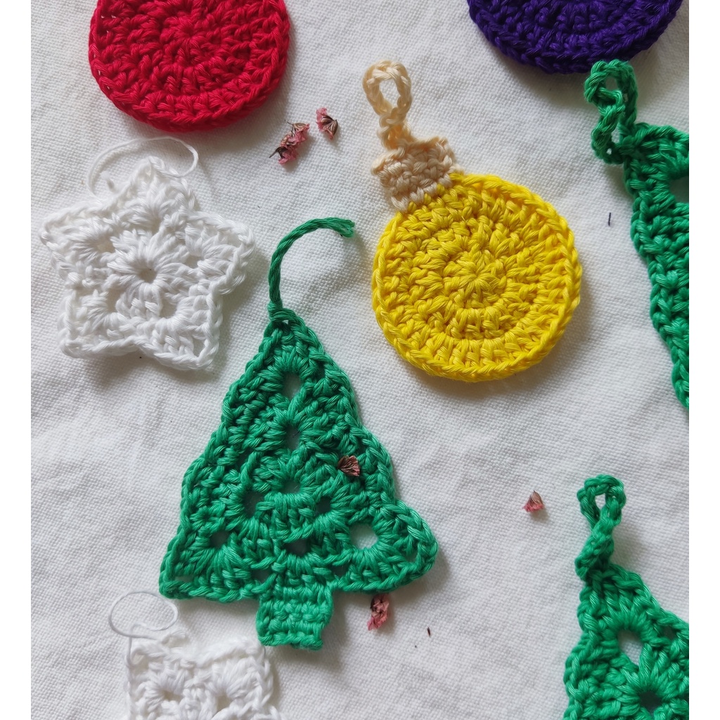 Phụ kiện treo trang trí cây thông Noel/Giáng sinh handmade từ len