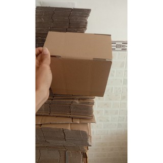 HL - 1 Thùng carton 20x12x4