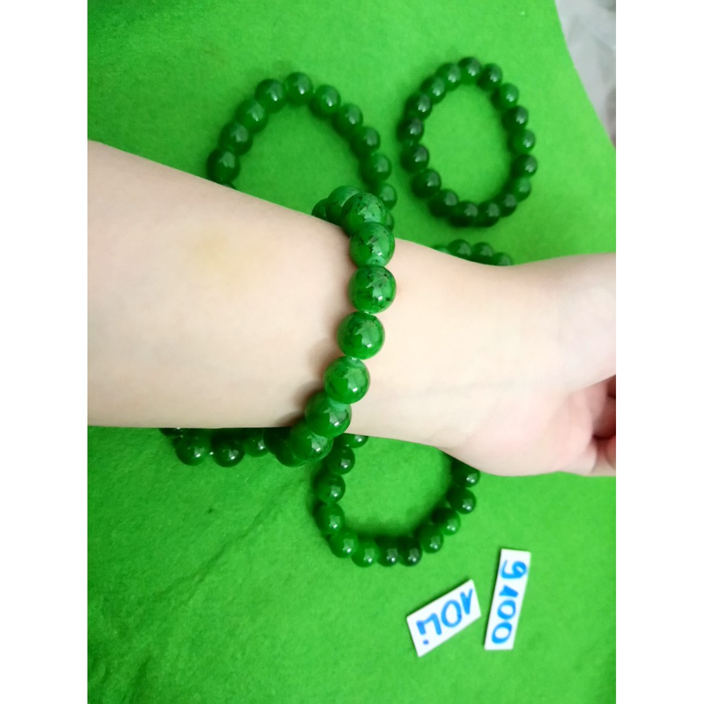 Chuỗi đeo tay phong thủy hạt 10li. Hàng luôn có sẵn y hình vì hình shop tự chụp nha các bạn.