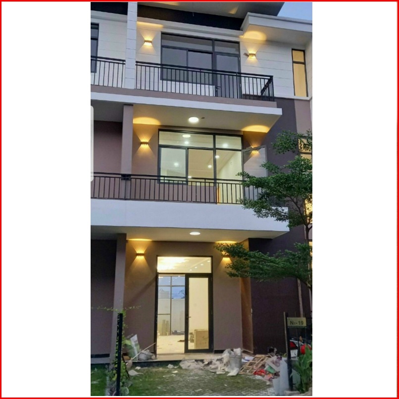 Đèn Tường LED Trang Trí Hắt Sáng Trên Dưới - Loại 6 Tia Sáng Vàng - Nguồn Nhôm Đúc Chống ẩm Chống Nước IP66