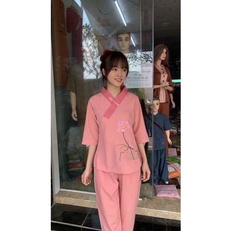 Đồ lam nữ, mẫu 1 nút phối thêu hoa sen, vải kate không co dãn, tay lỡ, đủ size từ 45 đến 70 ký, hàng chuẩn nhiều màu sắc