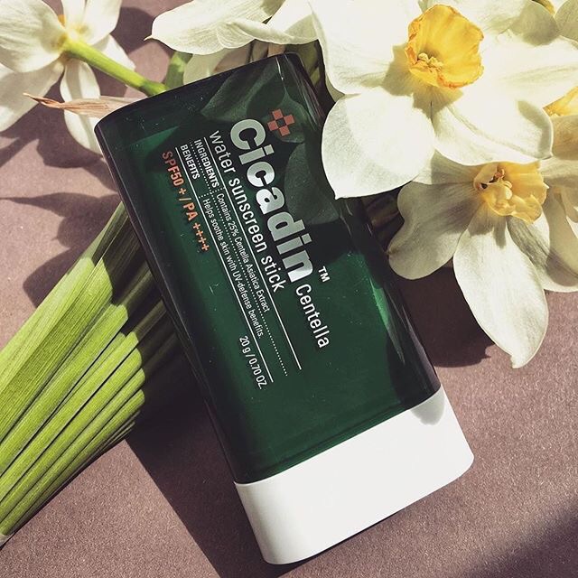 Kem chống nắng dạng lăn Cicadin Centella Water Sunscreen Stick SPF50+ PA++++