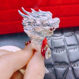 Nhẫn đầu rồng bạc ta